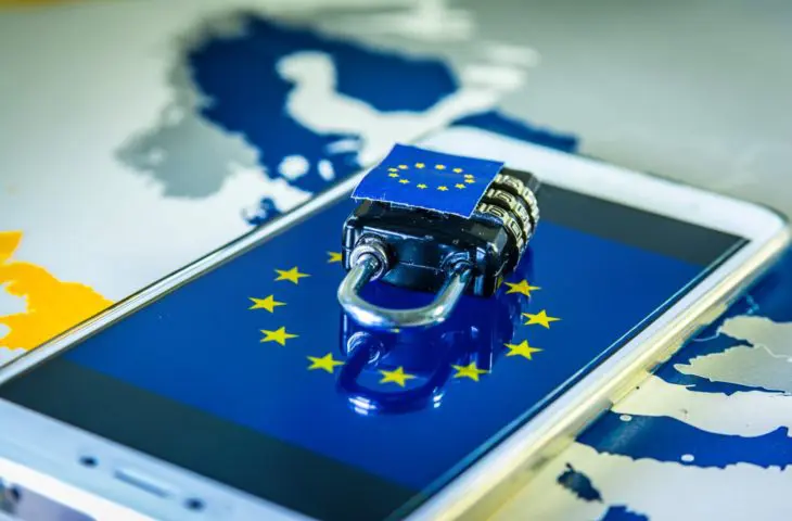 Digitaal paspoort op je telefoon: Europese Commissie verkent mogelijkheden
