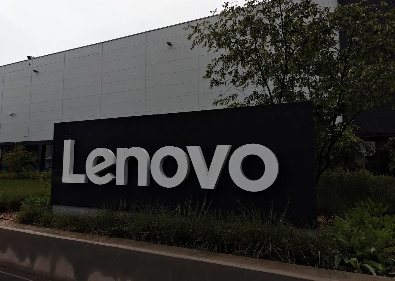 Lenovo waarschuwt voor ernstige kwetsbaarheden in AIO pc’s