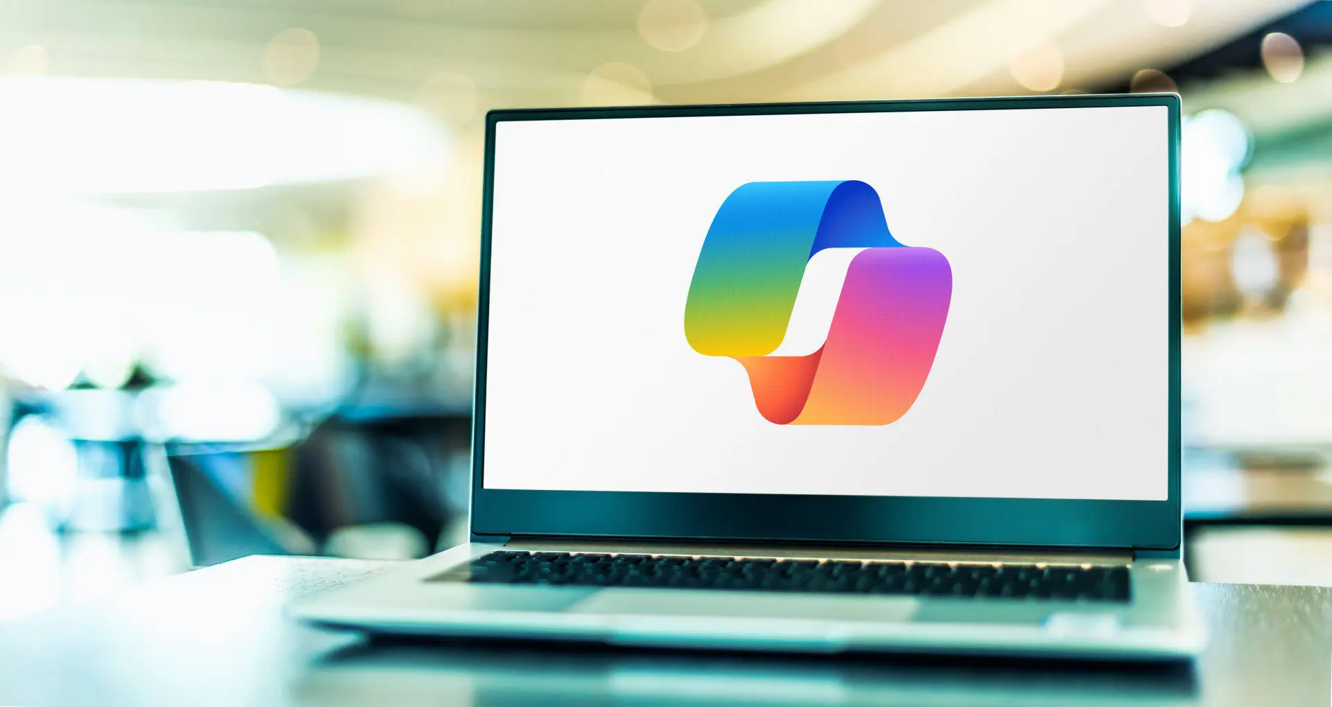 Copilot verovert Office met gratis chatfunctie en verplichte Copilot 365-app