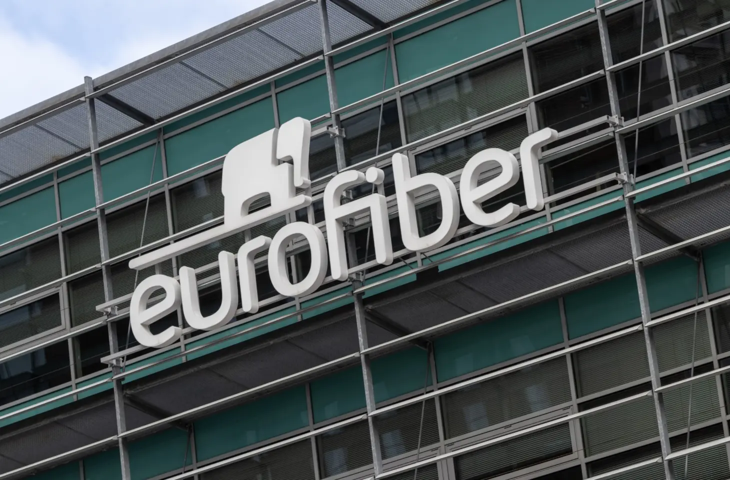 Eurofiber werkt samen met Quantum Bridge en Juniper Networks aan kwantumveilige netwerken