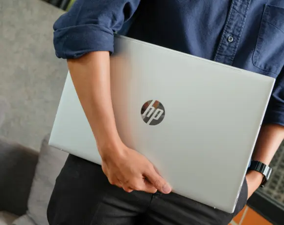 Laptop afgeschreven? Geef kansarme jongeren digitale kansen