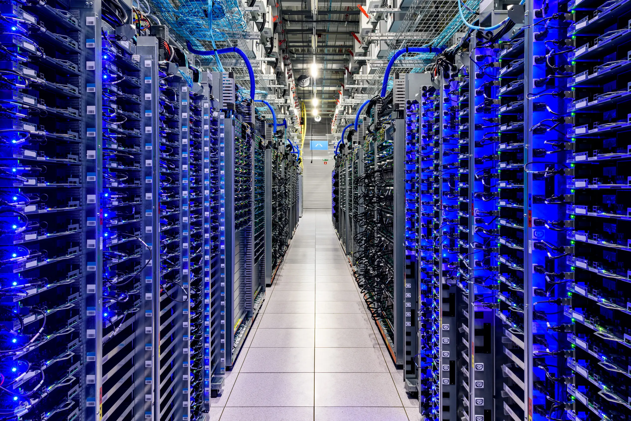 tech1-st-ghislain-servers datacenter Google