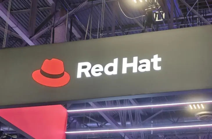 red hat logo