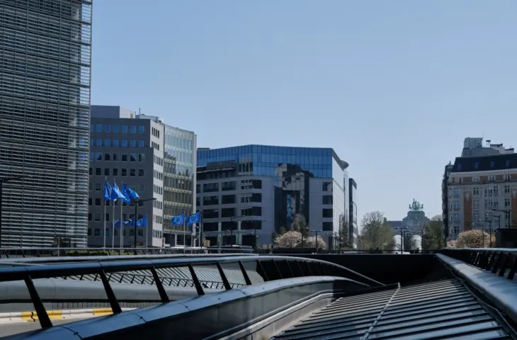 EU herziet telecomregels: ‘vrijwillig’ kader voor techreuzen