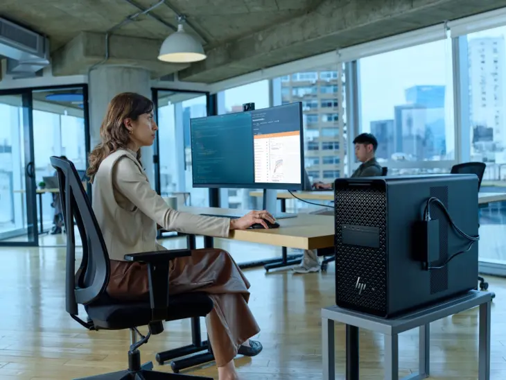 HP Z8 Fury G6i_Lifestyle (9)