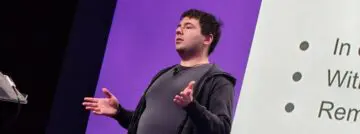 Oguz Ulgen op de PyTorch-conferentie in parijs.