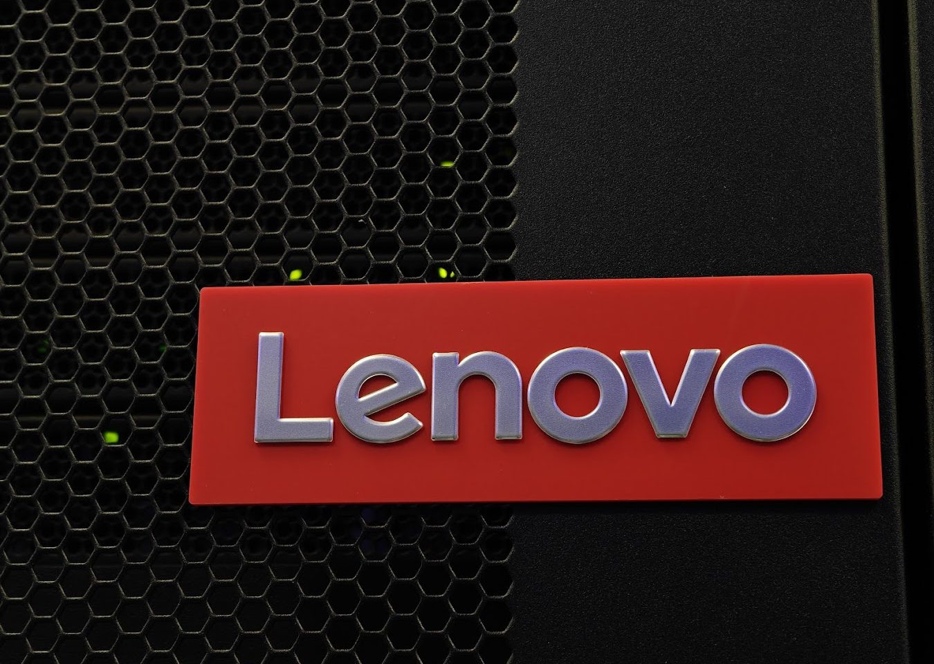 Lenovo pakt uit met GPUaaS in TruScale, waterkoeling en AI-gestuurd infrastructuurbeheer