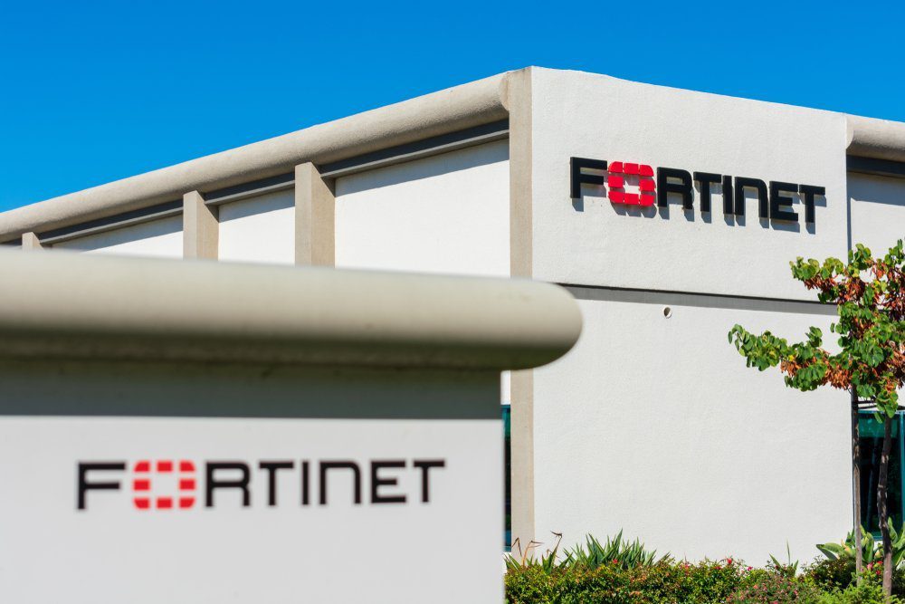 Fortinet breidt FortiAnalyzer uit met AI-ondersteunde SecOps-functionaliteit